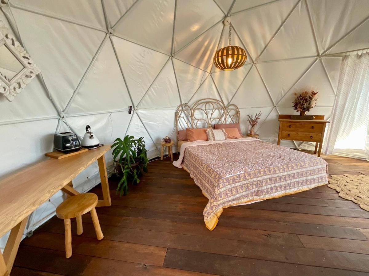 Golden Domes Hotel Cootharaba Bagian luar foto