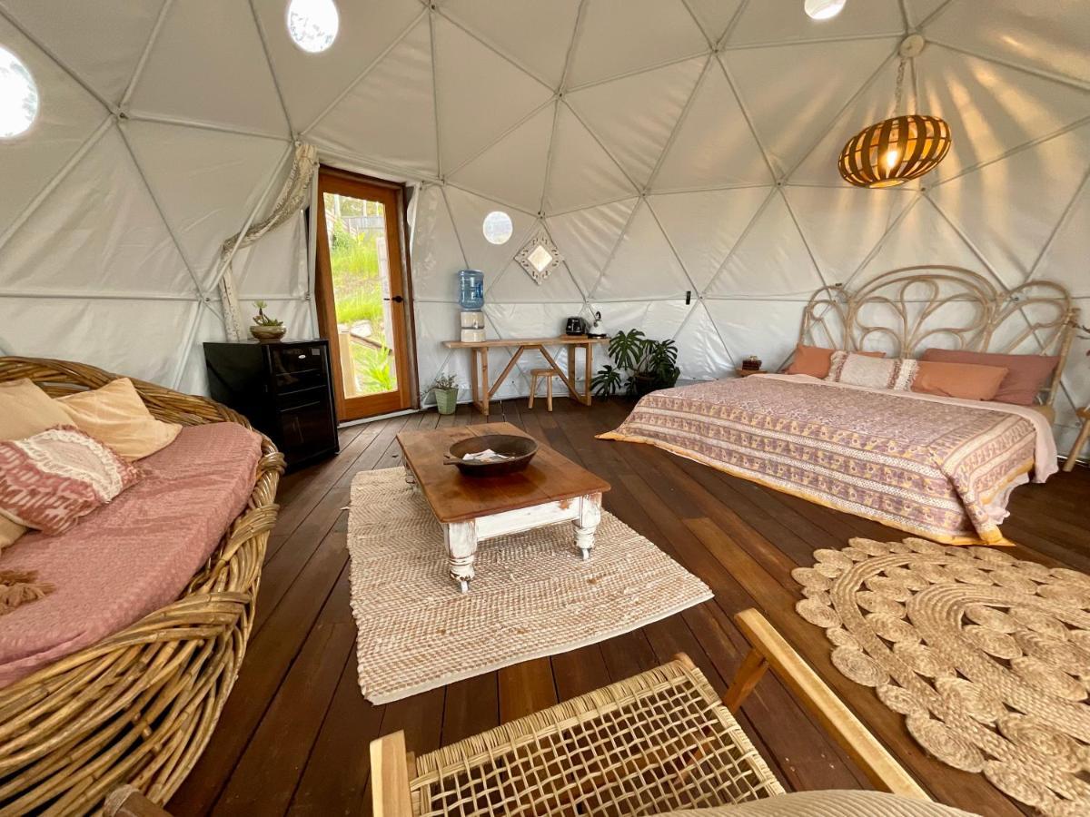 Golden Domes Hotel Cootharaba Bagian luar foto